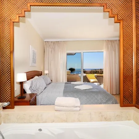 Malibu B3 Luxury 2br By Rafleys, Paronamic Sea Views