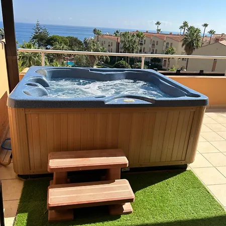 Malibu B3 Luxury 2br By Rafleys, Paronamic Sea Views Apartment Malaga