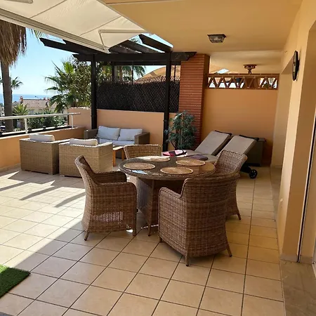 Malibu B3 Luxury 2br By Rafleys, Paronamic Sea Views Apartment
